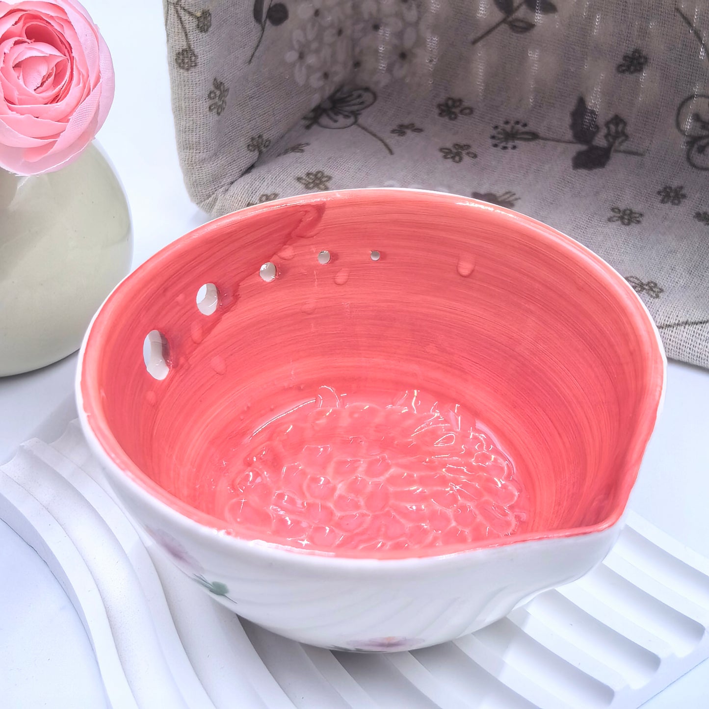 Ceramic Herb Peeling Bowl for Separating Leaves and Stems